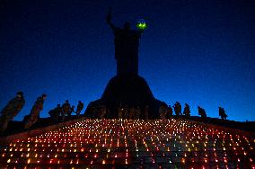 1,000 vigil lanterns lit up at Motherland Monument to mark 1,000 days since Russias full-scale invasion