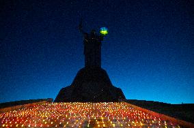 1,000 vigil lanterns lit up at Motherland Monument to mark 1,000 days since Russias full-scale invasion