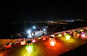 1,000 vigil lanterns lit up at Motherland Monument to mark 1,000 days since Russias full-scale invasion