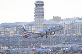 American Airlines Boeing 737 MAX 8 Departing