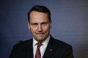 Poland’s Sikorski Summarizes EU Big Five-UK Meeting