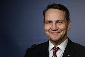 Poland’s Sikorski Summarizes EU Big Five-UK Meeting