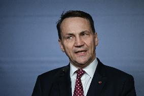 Poland’s Sikorski Summarizes EU Big Five-UK Meeting