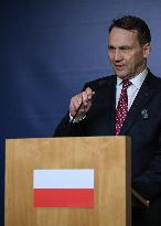 Poland’s Sikorski Summarizes EU Big Five-UK Meeting