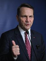 Poland’s Sikorski Summarizes EU Big Five-UK Meeting