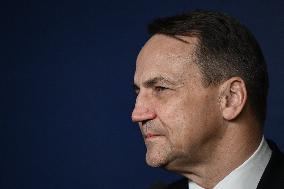 Poland’s Sikorski Summarizes EU Big Five-UK Meeting