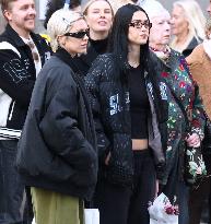 Iris Law And Amelia Hamlin Shopping - NYC