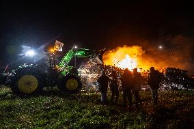 Farmers Demonstrate Against the EU-Mercosur Free Trade Agreement - Tonnay