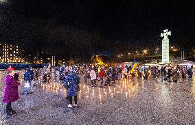 1000 candles lit in support of Ukraine