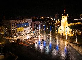 1000 candles lit in support of Ukraine