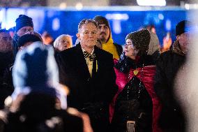 1000 candles lit in support of Ukraine