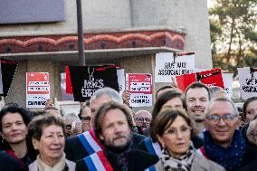 Demonstration At 106th Session of the Congress of Mayors - Paris