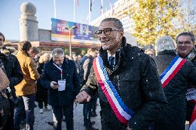 Demonstration At 106th Session of the Congress of Mayors - Paris