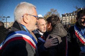 Demonstration At 106th Session of the Congress of Mayors - Paris