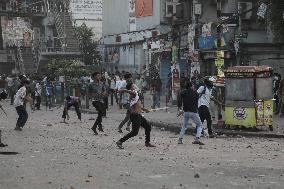 Student Clash In Dhaka