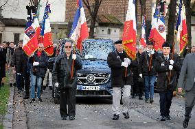 Tribute to Madeleine Riffaud At Montparnasse Cemetery - Paris