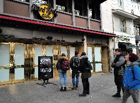 Closing of Last Hard Rock Cafe in France - Paris