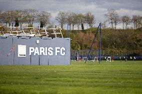 Paris FC Press Conference - Orly