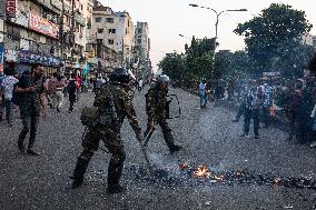 Clash Between Dhaka College And City College In Dhaka