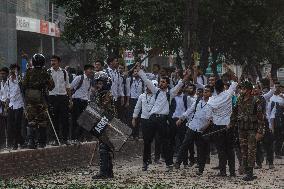 Clash Between Dhaka College And City College In Dhaka