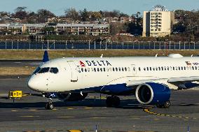 Delta Air Lines Airbus A220