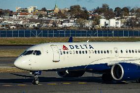 Delta Air Lines Airbus A220