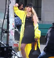 Lila Moss Shooting A DKNY Ad - NYC