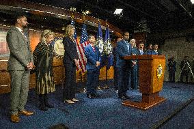 House Democratic Leadership Press Conference - Washington