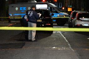 NYPD Crime Scene Investigates Fatal Stabbing Of A 32-year-old Man In The Tompkinsville Neighborhood Of Staten Island New York