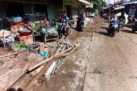 Flash Floods And Landslides Hit Natural Tourism Areas