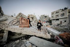 Displaced Palestinians Daily Life - Gaza