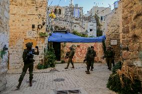 IDF Raids Old City - Hebron