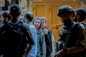 IDF Raids Old City - Hebron