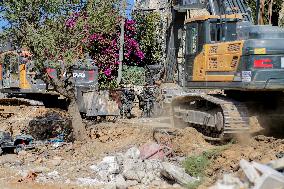 Palestinian Home Demolished - Hebron