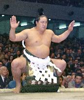 Sumo: Ex-yokozuna Kitanofuji dies at 82