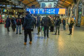 SNCF Strike on a Snowy Day - Paris