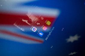 Australia Wants To Ban Kids From Social Media