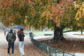 Caetano Snowstorm Hits Paris