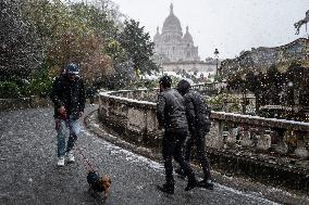 Caetano Snowstorm Hits Paris