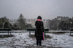 Caetano Snowstorm Hits Paris