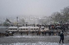 Caetano Snowstorm Hits Paris