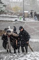 Caetano Snowstorm Hits Paris