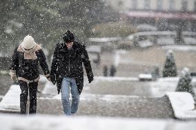 Caetano Snowstorm Hits Paris