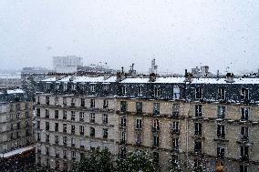 Caetano Snowstorm Hits Paris