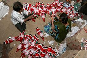 Makings Santa Claus Dolls In Kolkata