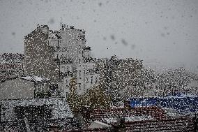 Caetano Snowstorm Hits Paris