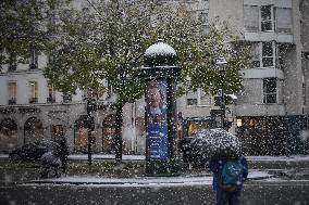 Caetano Snowstorm Hits Paris