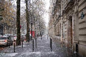 Caetano Snowstorm Hits Paris - France