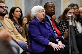 Janet Yellen and Bill Clinton at CDFI Fund - Washington