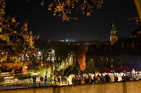 Lviv pays tribute to Heavenly Hundred Heroes